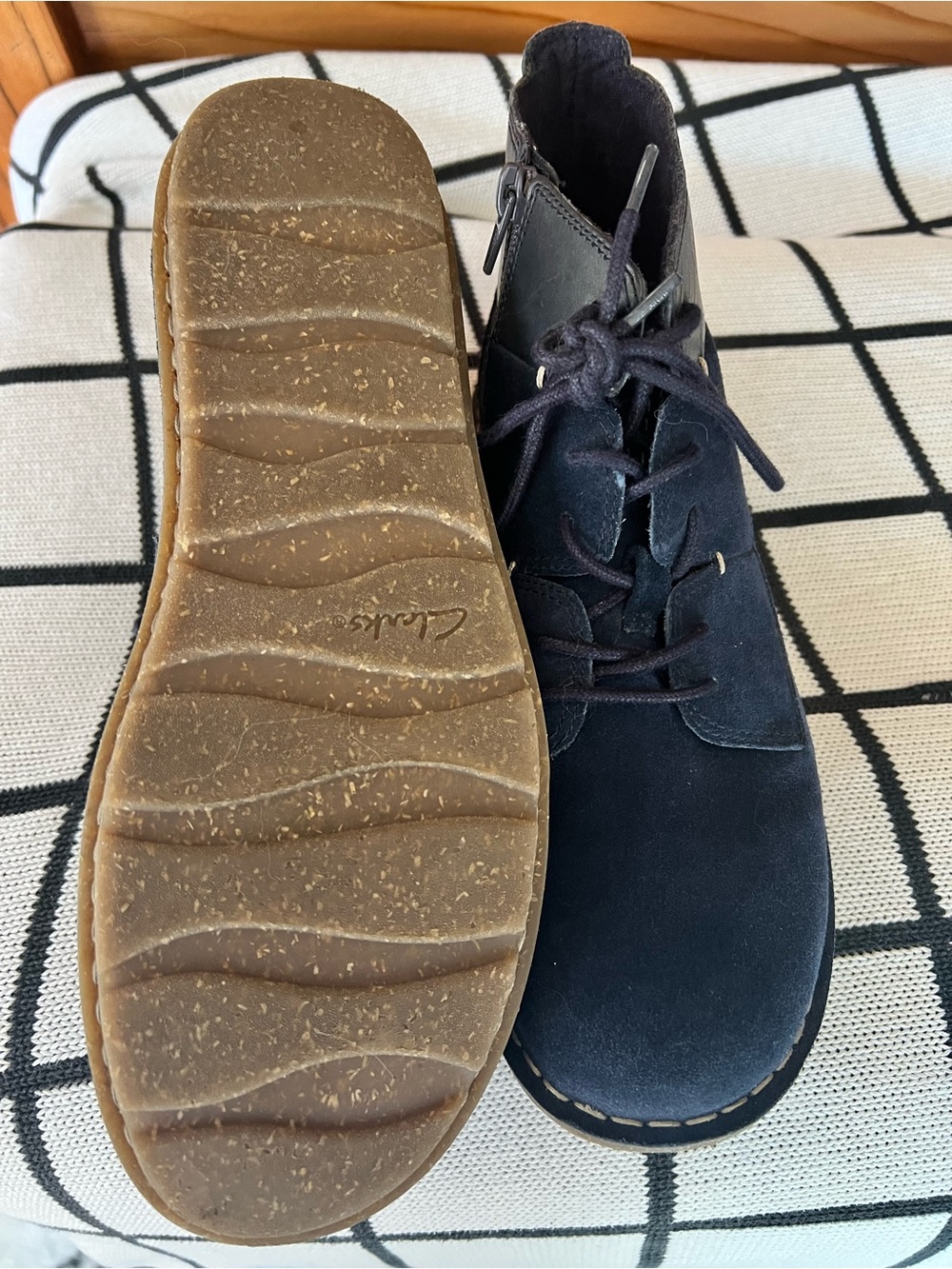 Clarks Tamitha Key Blue Suede Lace-up Ankle Boots Women's size 9/EU 40 - Picture 3 of 5
